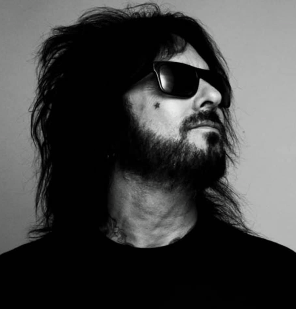 Nikki Sixx, "The First 21": in libreria la biografia del leader dei